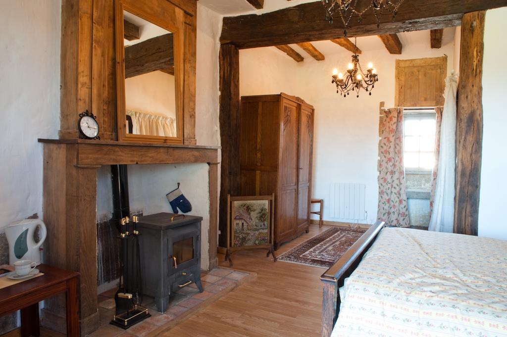 L'Ancien Presbytere Chambres D'Hote Ou Gite Le Dorat Quarto foto