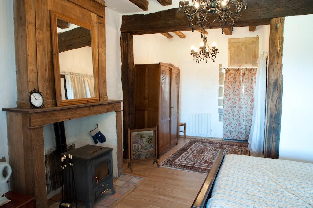 L'Ancien Presbytere Chambres D'Hote Ou Gite Le Dorat Quarto foto